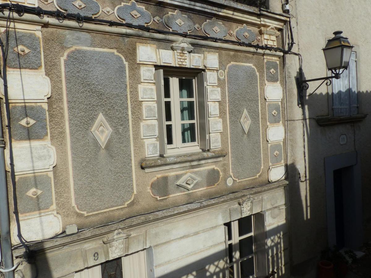 Maison Des Remparts Nichee Sous La Cite カルカソンヌ エクステリア 写真