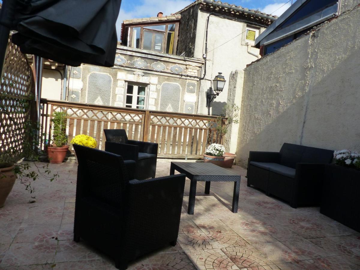 Maison Des Remparts Nichee Sous La Cite カルカソンヌ エクステリア 写真
