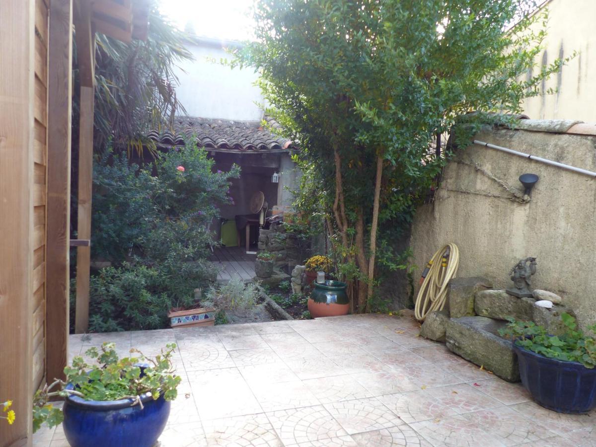 Maison Des Remparts Nichee Sous La Cite カルカソンヌ エクステリア 写真