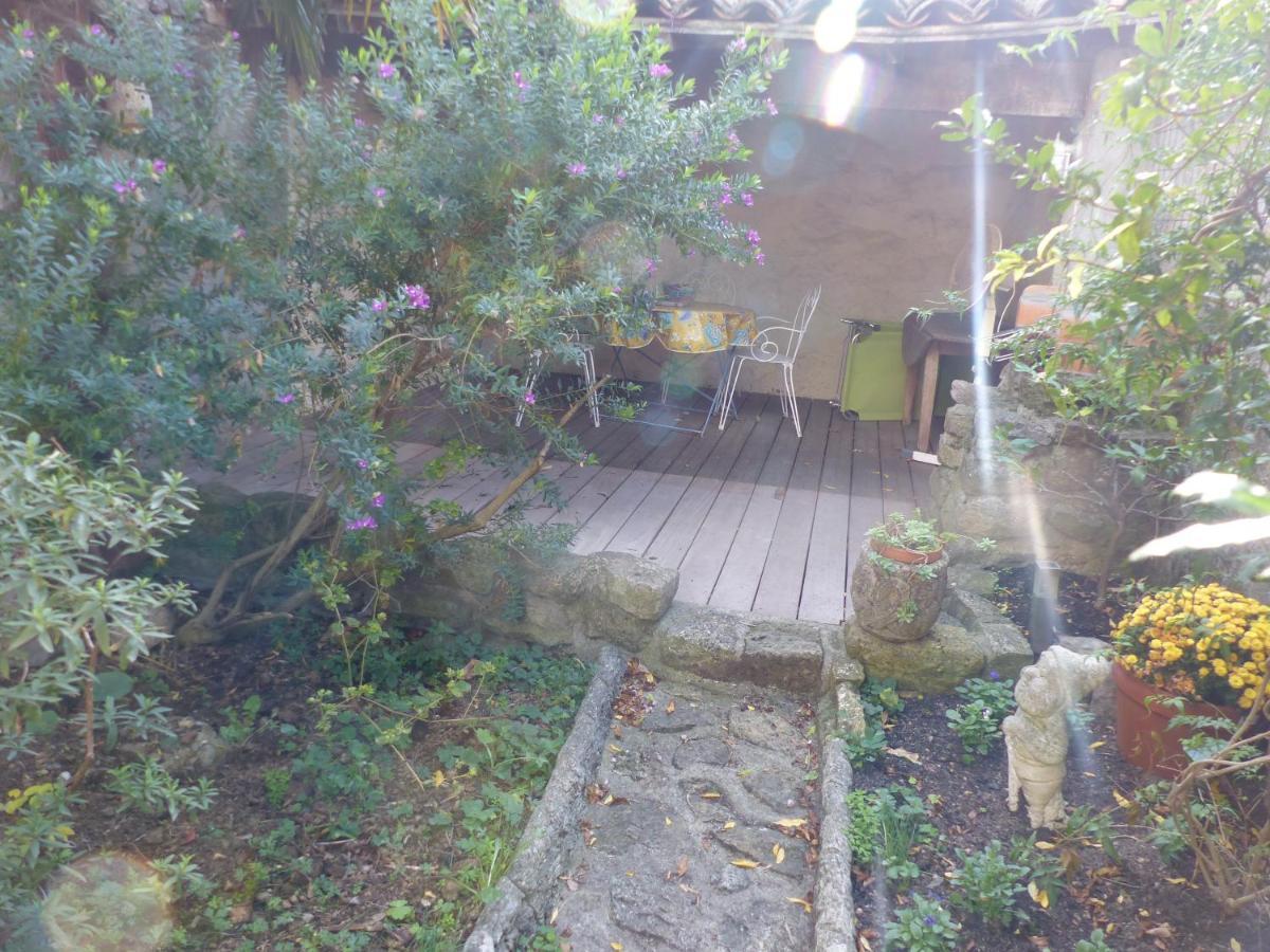 Maison Des Remparts Nichee Sous La Cite カルカソンヌ エクステリア 写真