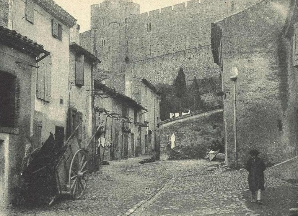Maison Des Remparts Nichee Sous La Cite カルカソンヌ エクステリア 写真